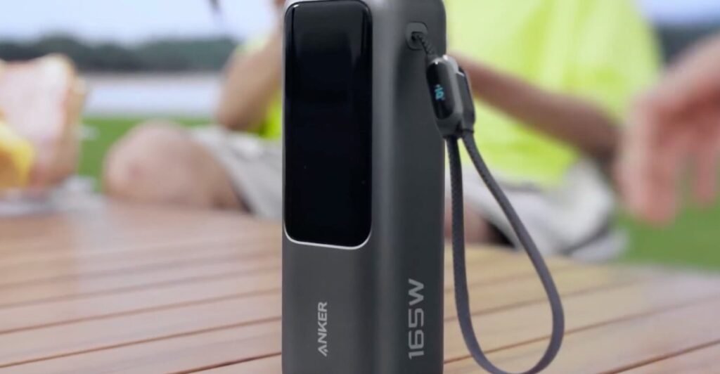 Anker’s power bank with built-in cables is cheaper than usual Anker’s power bank with built-in cables is cheaper than usual