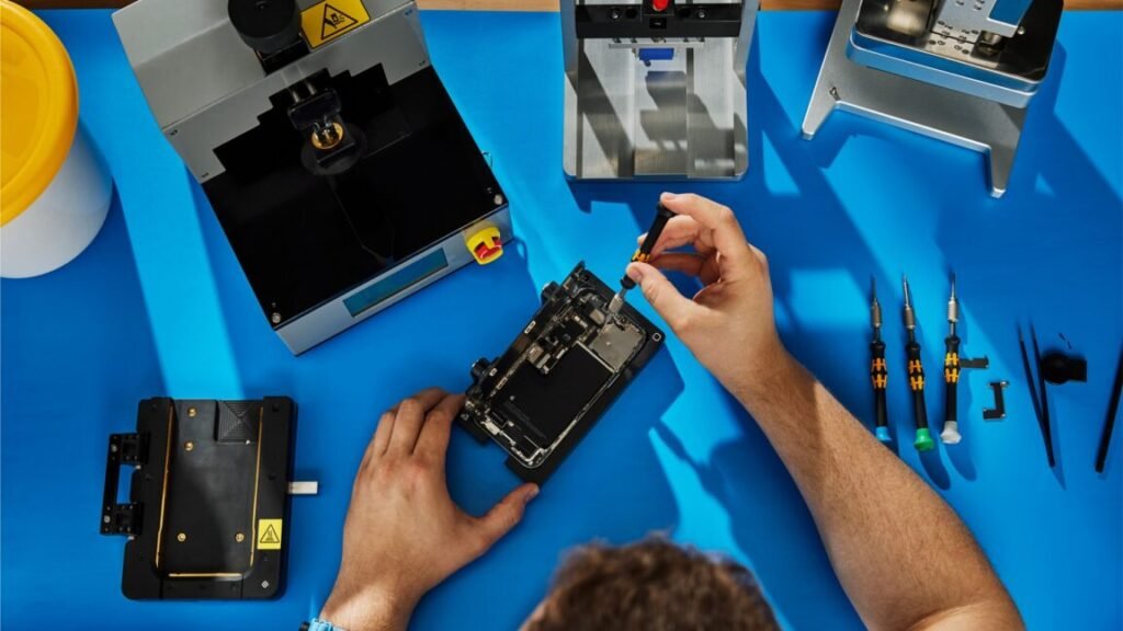 Apple has the lowest grades in laptop, phone repairability analysis