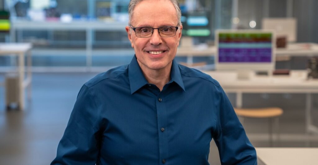 Apple names Johny Srouji as chief hardware officer