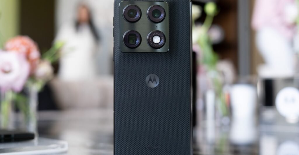 Motorola just revealed the Razr Fold’s price and hoo boy