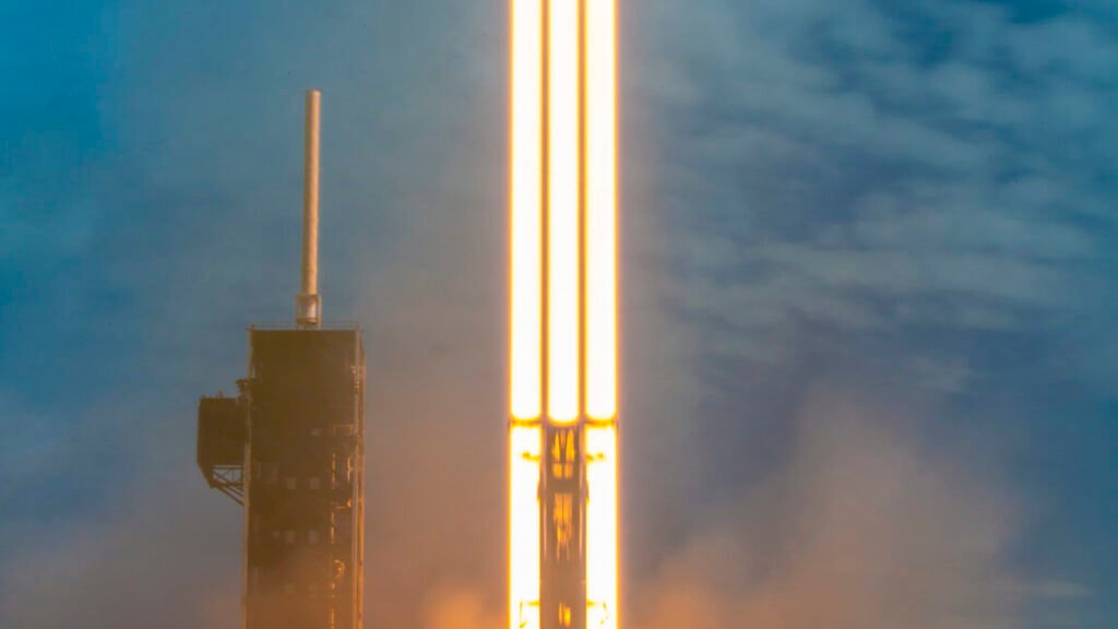 Rocket Report: Falcon Heavy is back; Russia's Soyuz-5 finally debuts