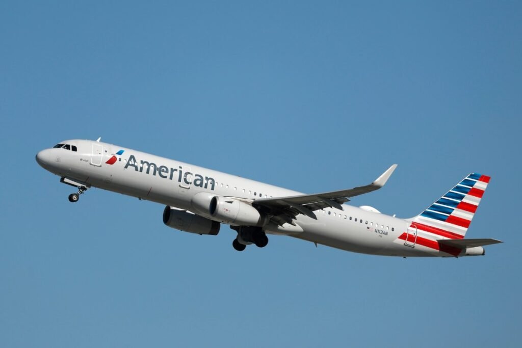 SpaceX’s Starlink nabs American Airlines contract, another win for its IPO SpaceX's Starlink nabs American Airlines contract, another win for its IPO