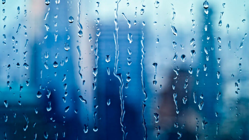 Raindrops are tiny lightning bolts, and they’re corroding cars, study finds