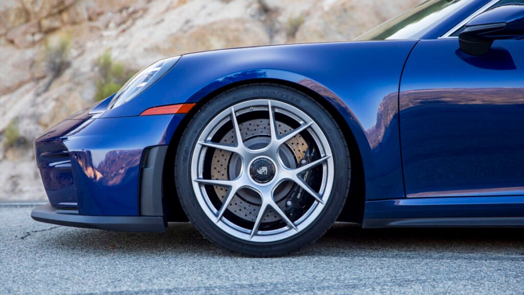 The Porsche 911 GT3 Touring punches above its weight class The Porsche 911 GT3 Touring punches above its weight class