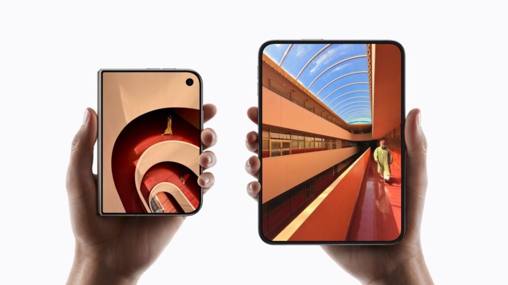 iPhone Duo in hand