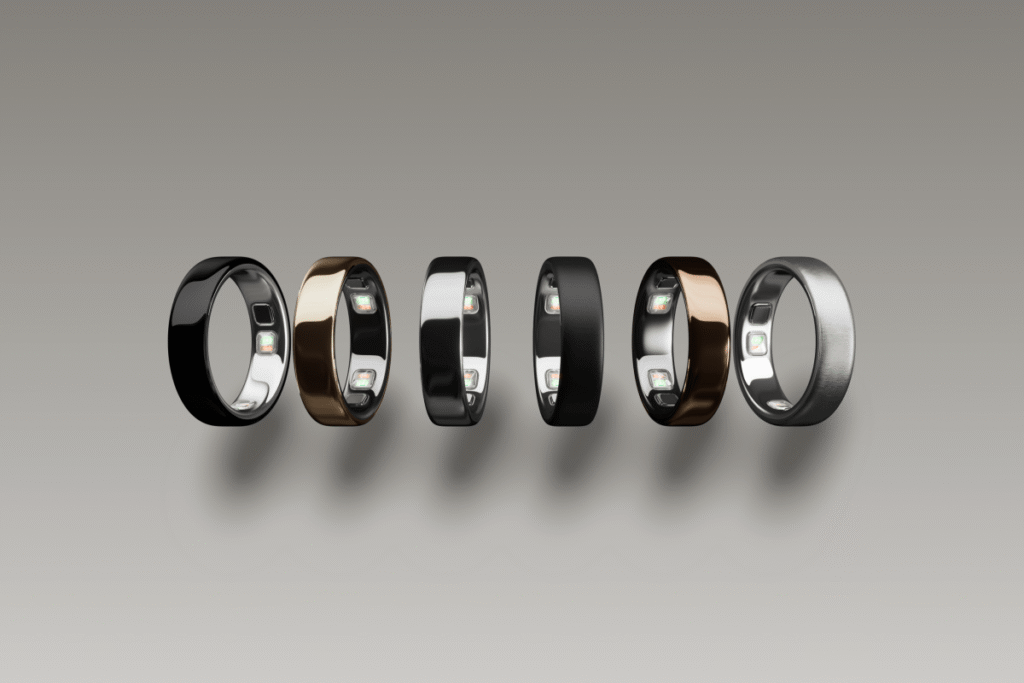 array of 6 Oura rings